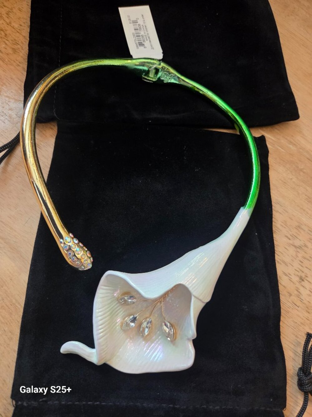 BETSEY JOHNSON CALLA LILY NECKLACE & HINGED BRACELET SET